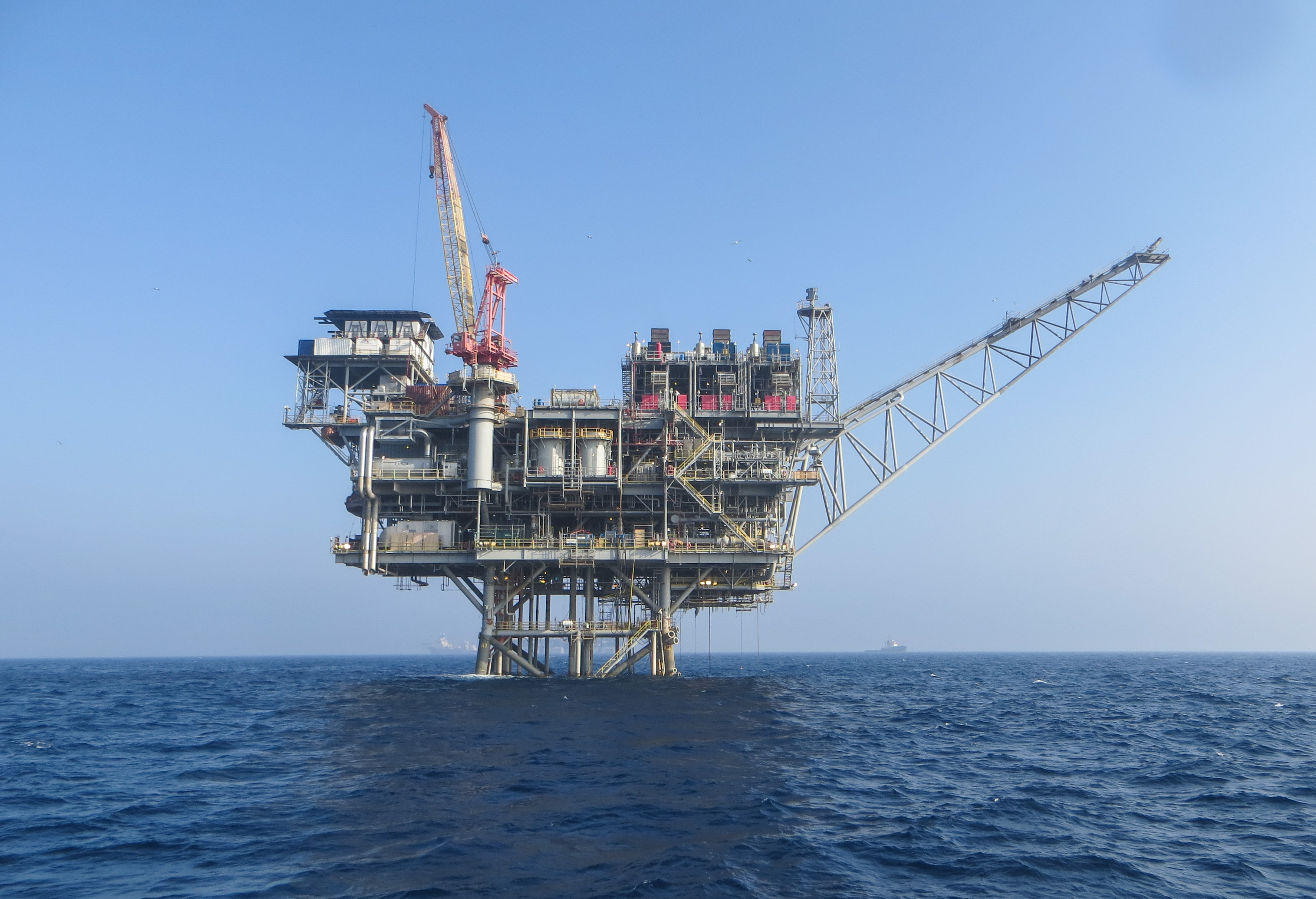 Hook up support offshore