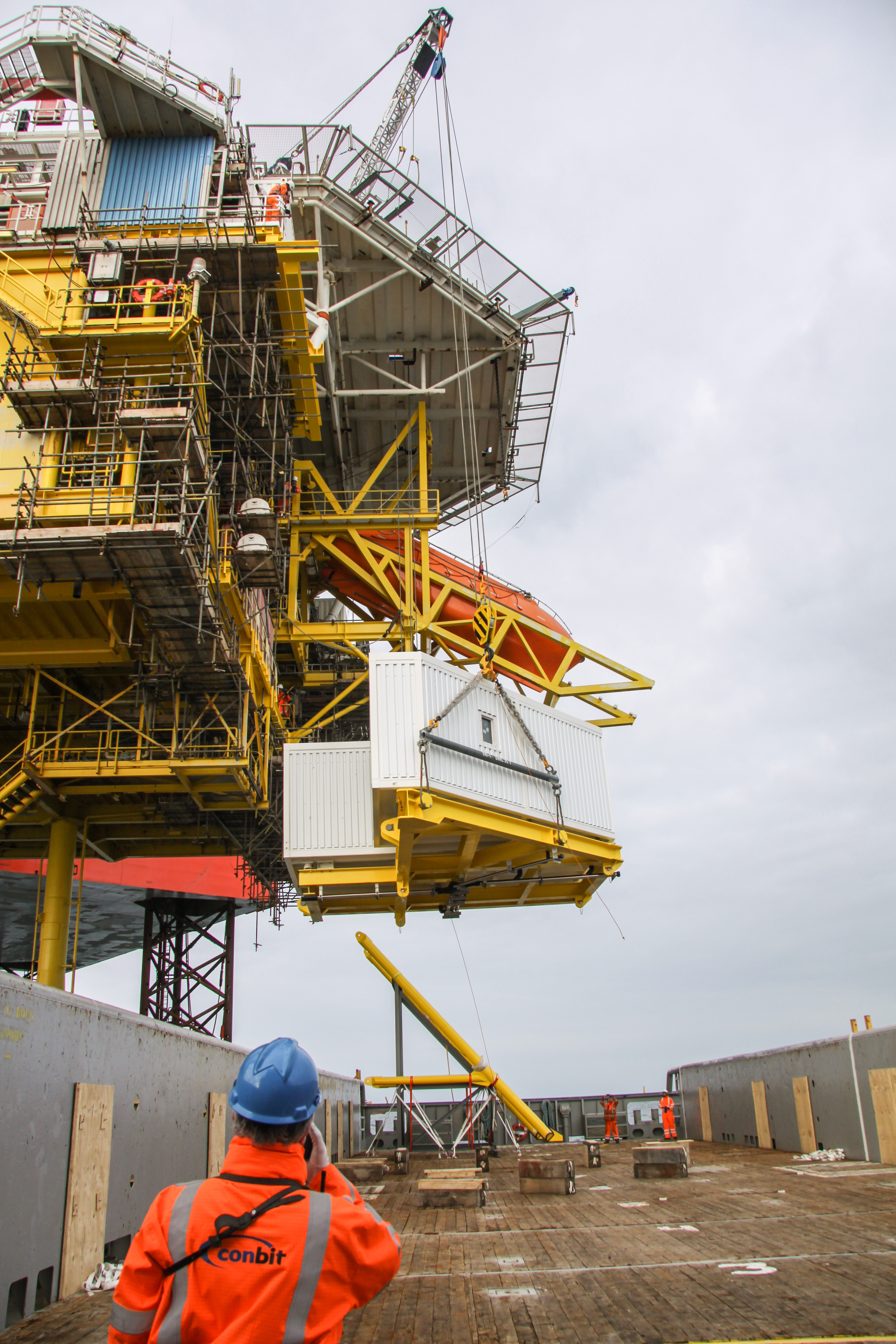 Offshore Lifting Living Quarters