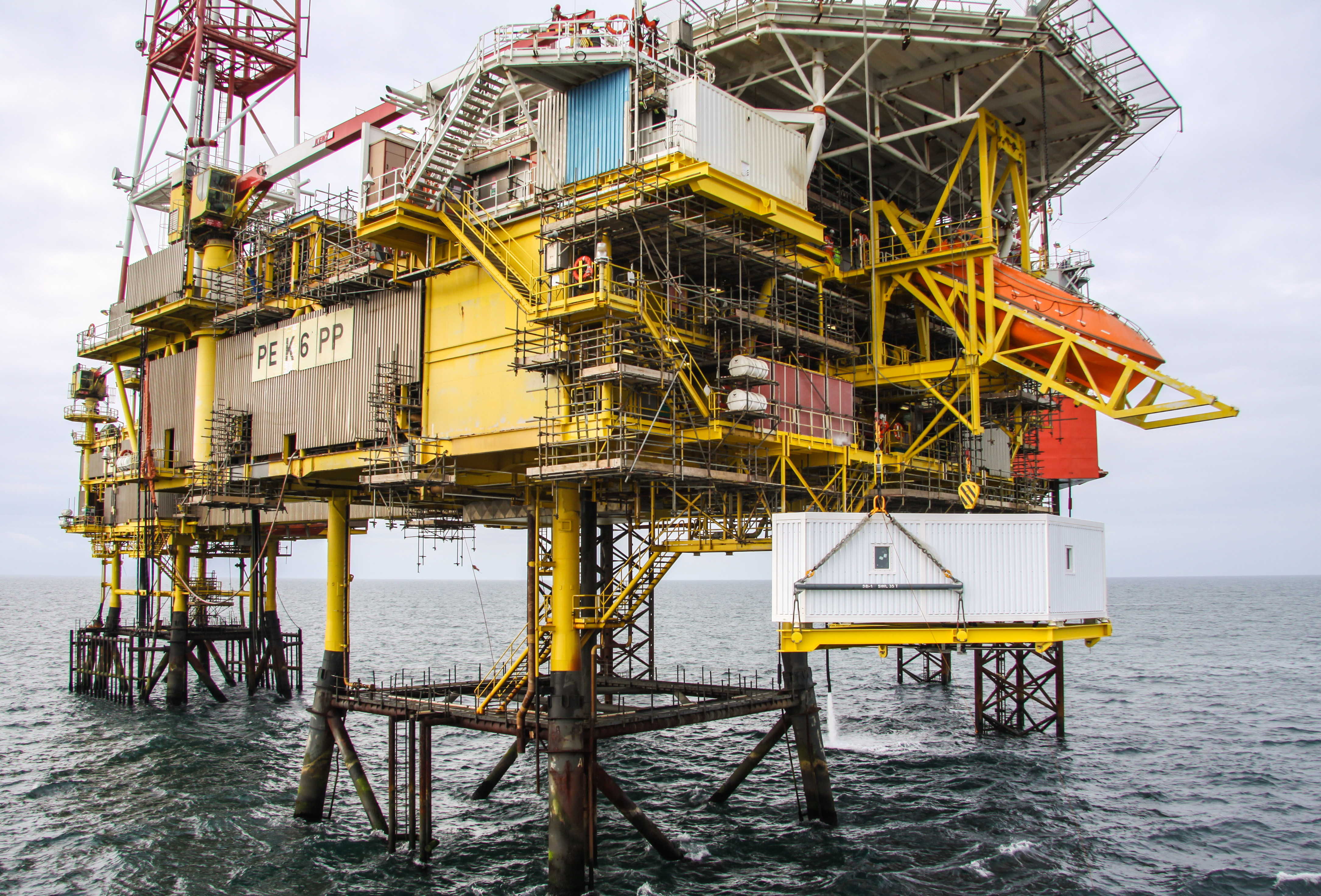 Offshore Lifting Living Quarters