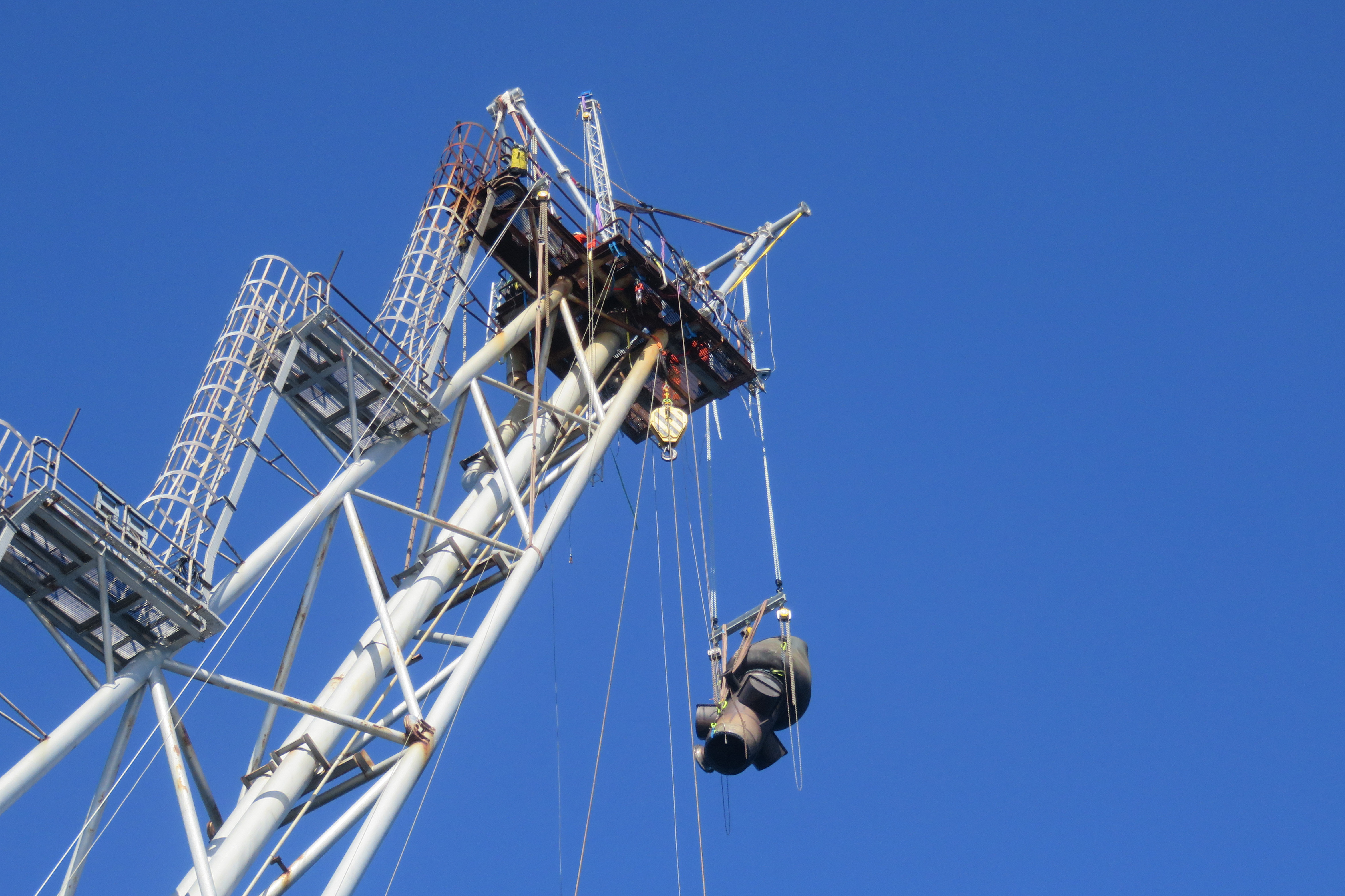 Offshore flare tip replacement Malampaya