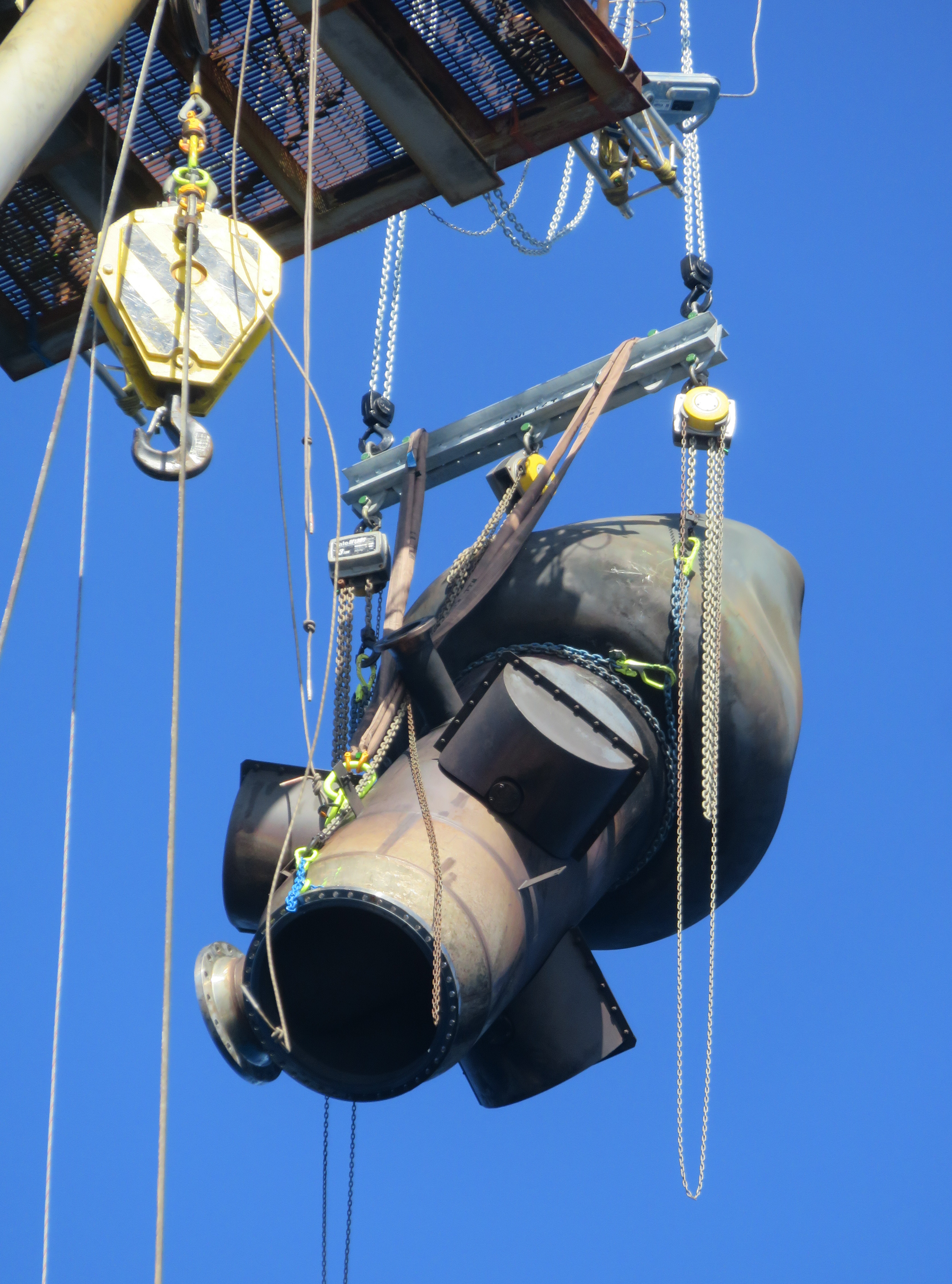 Offshore flare tip replacement Malampaya